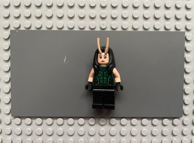 lego super heroes sh0745 Mantis minifigure- Black Belt with Clasps