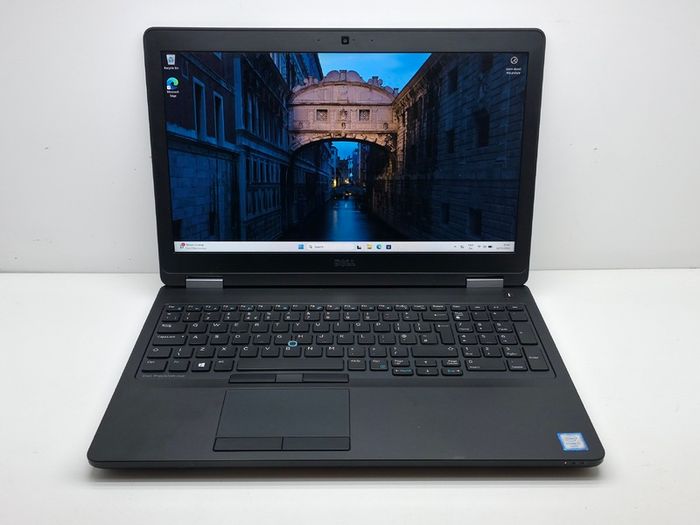 Dell Precision 3510 - Core i5/ 8GB RAM/ Win11 Laptop