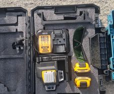 dewalt 3 beam lazerset