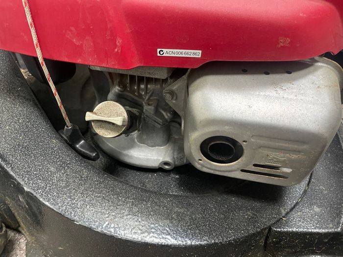 Victa Lawnmower (Honda GCV160 Engine)