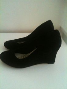 Ladies Black Suede Wedge Heel Shoe Size 3.5