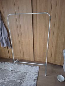 clothes rail