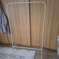 clothes rail