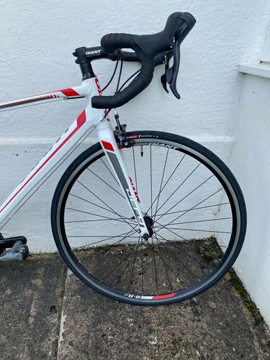 Giant Defy Road Bike