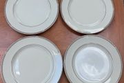 2004 Royal Doulton Platinum Collection Dinner Plates