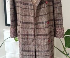 Authentic Valentino Miss V merino wool elegant mid length coat