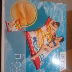 Intex potato chips float