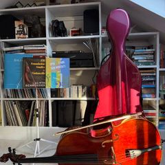 Full size intermediate cello, bow and extras