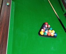 7ft pool table