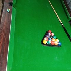 7ft pool table