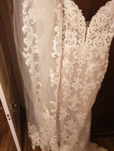 Wedding dress