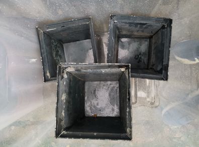 6 metal planters / plant pots