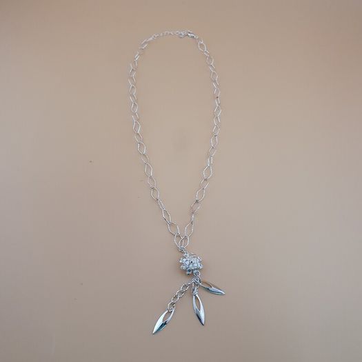 25 Sterling Silver Geometric Flower Pendant Necklace with Leaf Charms Modern Elegant Chain Jewelry