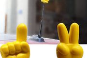 Cute Victory Finger Car Antenna Topper Eva Decorative Car Topper Balls Yel