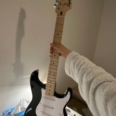 Squier Sonic Stratocaster, Black, Brand New Unplayed + Fender Cable & Picks