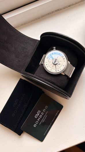 Bomberg BB-01 White & Silver (Quartz)
