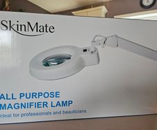 Magnifier glass lamp