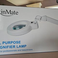 Magnifier glass lamp
