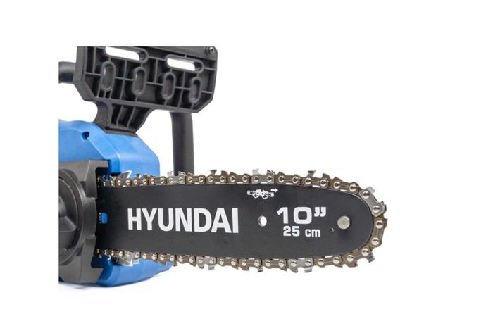 Hyundai 10'' 25cm Cordless Chainsaw 20V Li-Ion 4Ah Battery and Charger