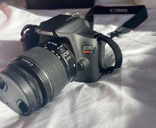 Canon EOS Rebel T7 DSLR Camera. Mint Condition, Never Used