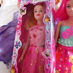 Assorted dolls