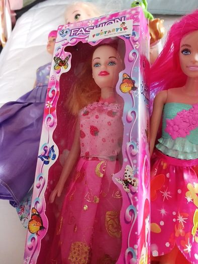 Assorted dolls
