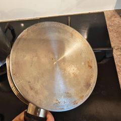 2 cooking pots and 1 wok