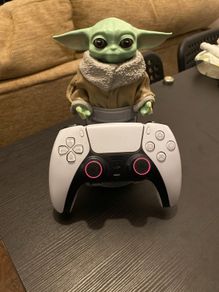 Star Wars The Mandalorian Grogu (The Child) Cable Guy phone and controller holder