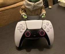Star Wars The Mandalorian Grogu (The Child) Cable Guy phone and controller holder
