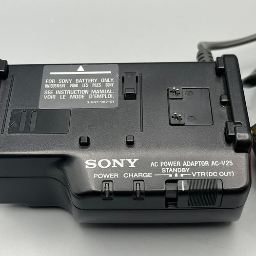 SONY Handycam AC-V25 Power Adapter Or Battery Charger