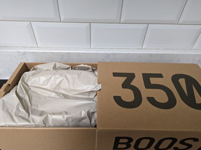 Adidas Yeezy Boost 350 V2 Carbon Beluga UK 10.5