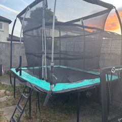 Trampoline