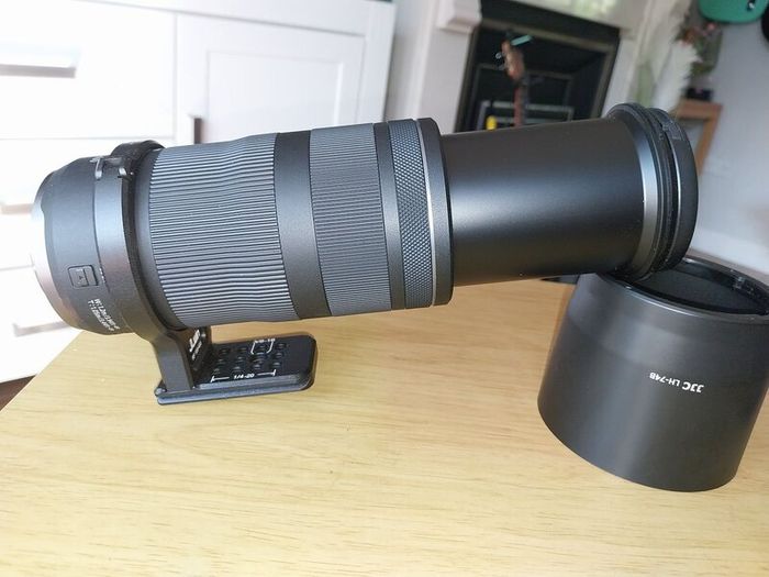 canon RF 100-400 F5.6-8 IS Usm Lens with extras.
