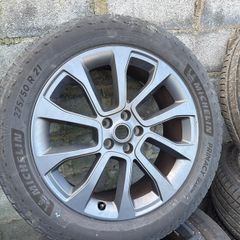 Land Rover 21 inch dark grey alloys