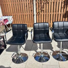 Bar stools/ Chairs - Read add
