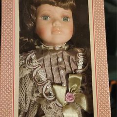 2 Beautiful Vintage Victorian Dolls