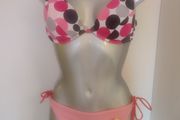 Dunnes Stores 3 pieces bikini top and 2 bottoms size UK16/18 EU44/46 cup 38C EU85C Postage included