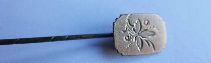 Victorian Gold Metal Antique Stick Pin with Gold Plated  Flower