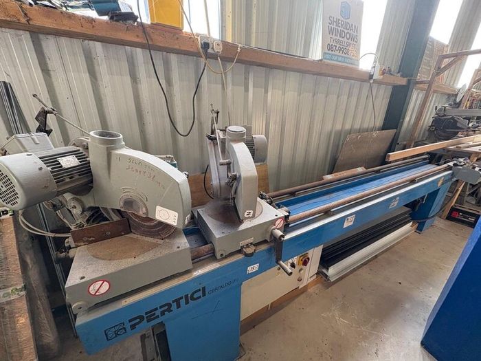 Pertici double mitre saw