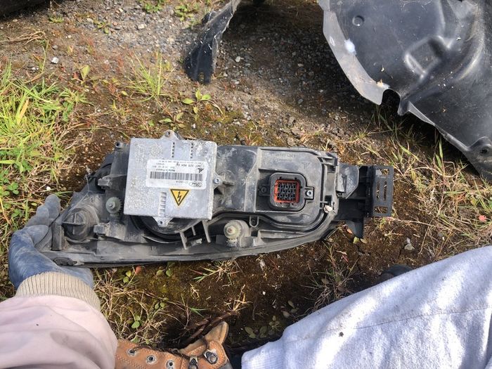 ford mondeo headlight