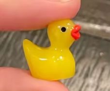 Mini resin ducks