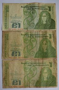 Vintage Ireland Irish 1 pound Banknote Note Queen Meabh