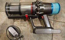 Dyson V11 sv15 main unit and charger