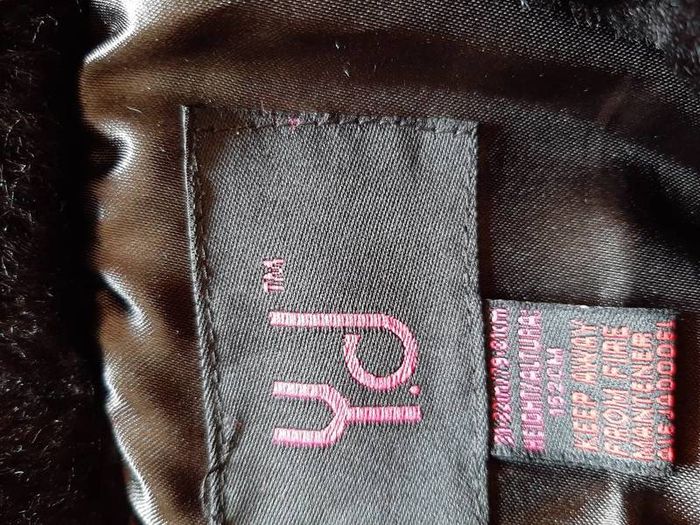 Black x small faux fur gilet