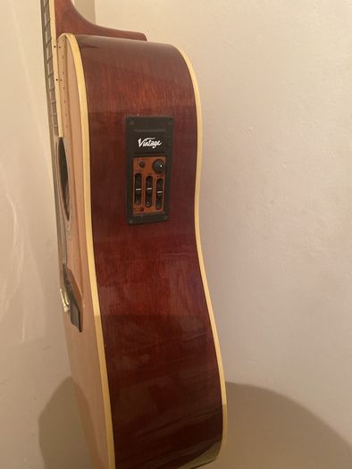 Lefthand Vintage VLH500N   Semiacoustic Guitar