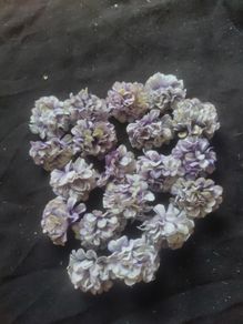 artificial flowers