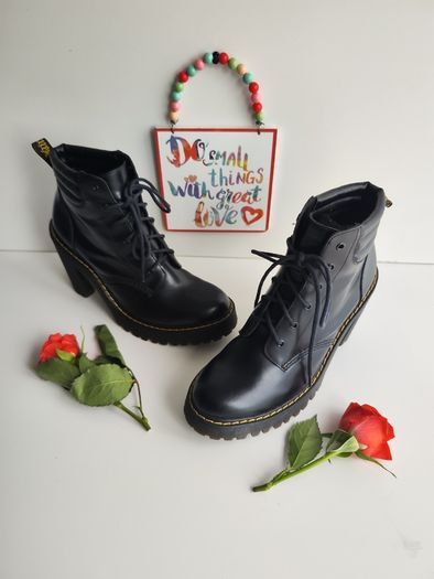Dr Martens Persephone black leather chunky heel platform boots UK6.5 EU40 US8.5