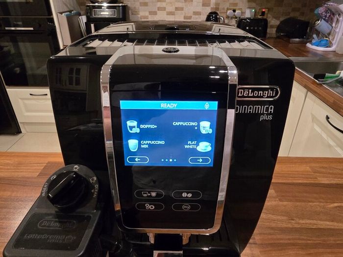 De'Longhi Dinamica Coffee Machine