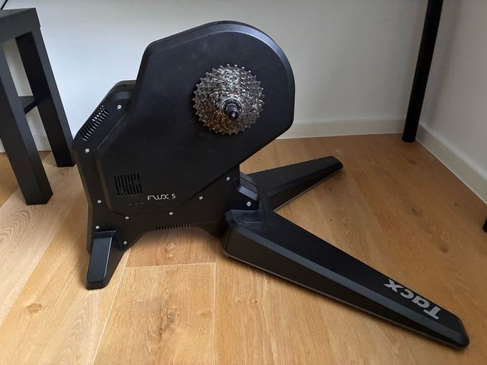 Tacx Flux S Smart Trainer indoor cycling