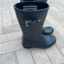 dark blue hunter wellington boots Image 3